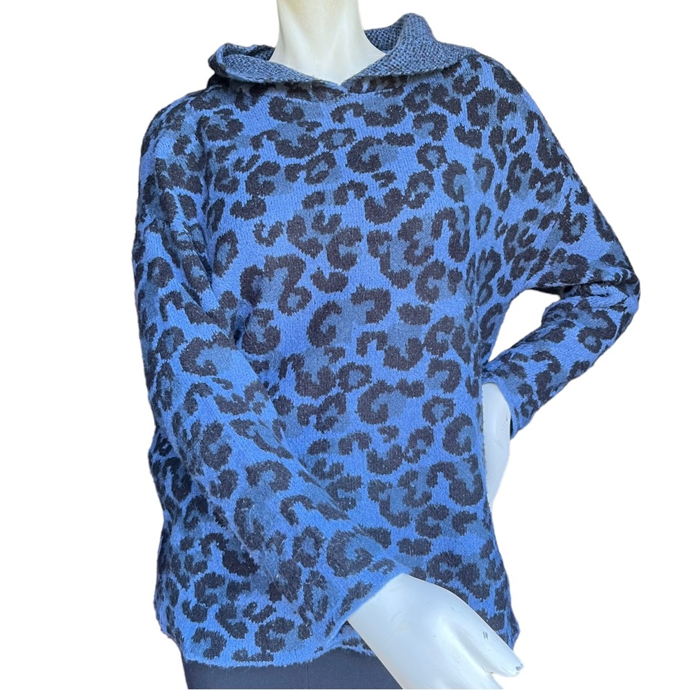 Blue and Black Leopard Print Knit Hooded Pullover Sweater | Size: XS